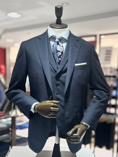 成人式用スーツも承ります！